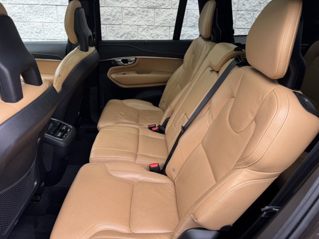 Used 2022 Volvo XC90 T6 Inscription w/ Lounge Package AWD/4WD image 8