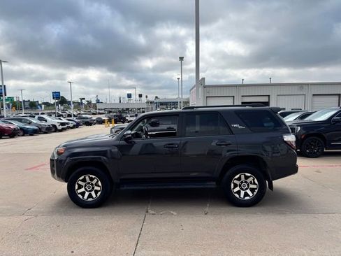 Used 2024 Toyota 4Runner TRD Off-Road Premium image 10