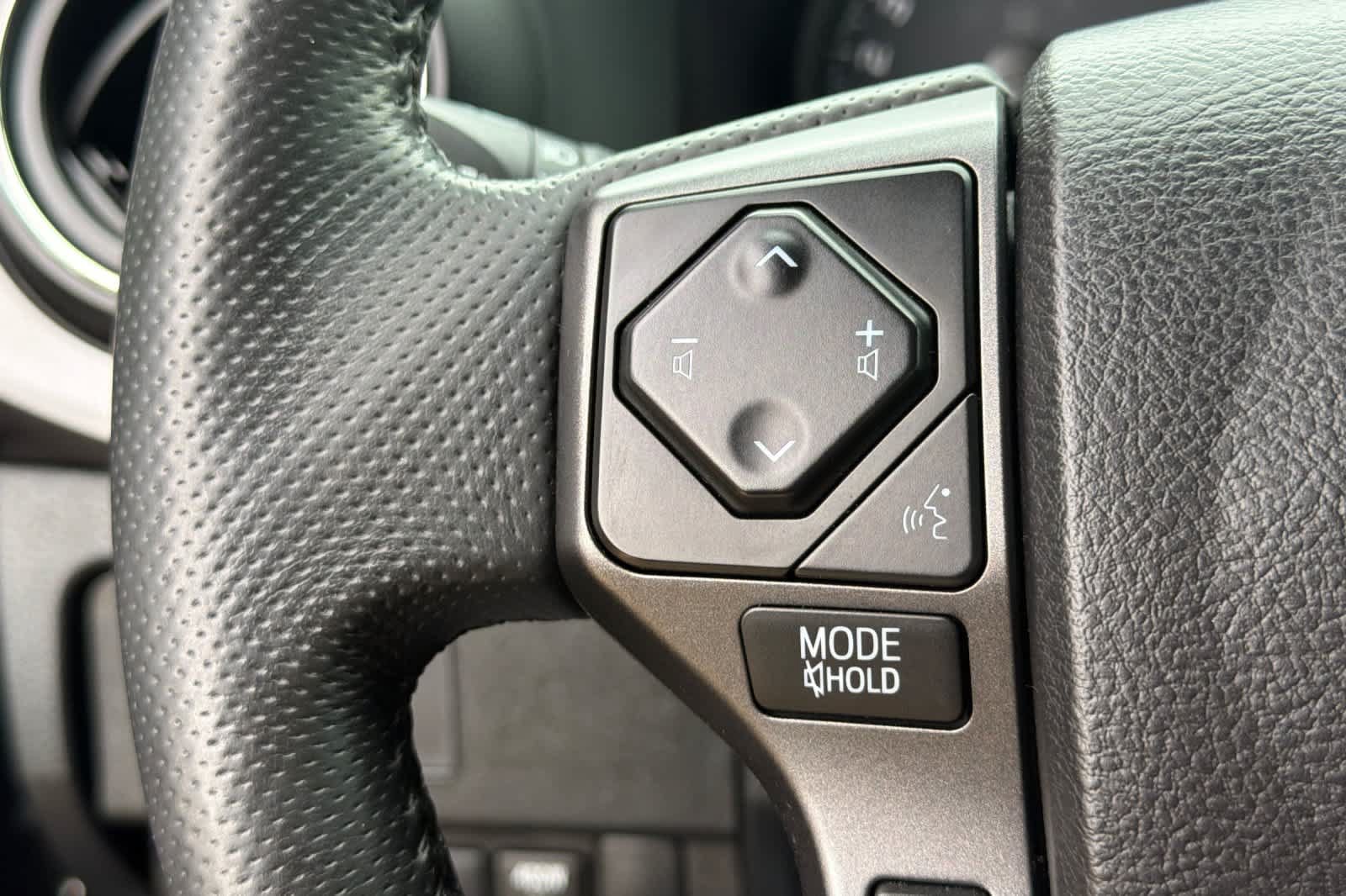 Used 2022 Toyota Tacoma TRD Off-Road AWD/4WD image 24