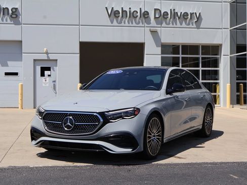 Certified 2024 Mercedes-Benz E 450 4MATIC Sedan image 3
