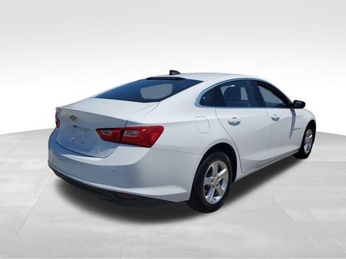Used 2024 Chevrolet Malibu LS w/ Driver Confidence Package FWD image 4
