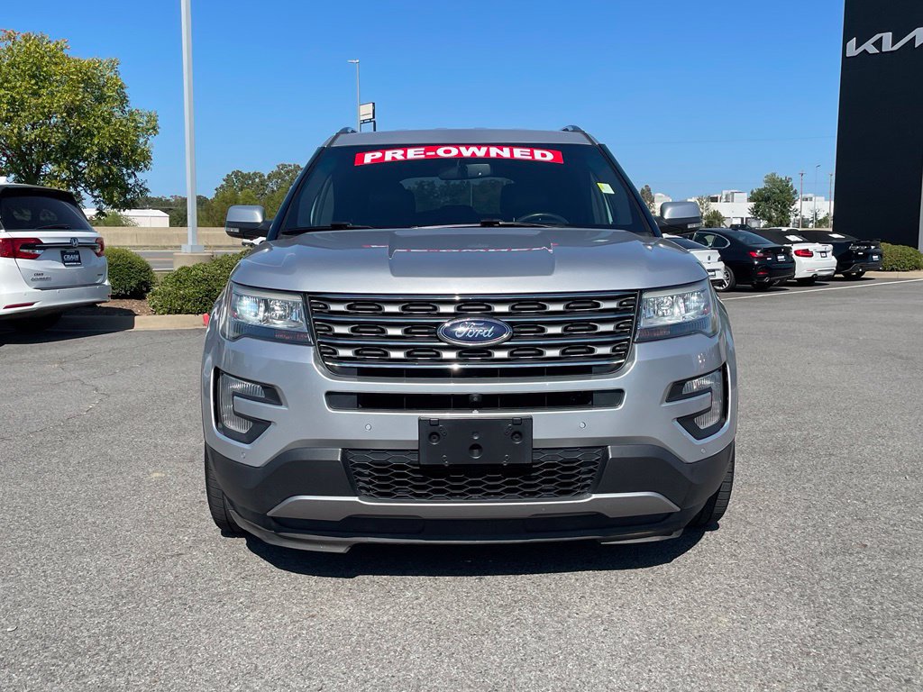 Used 2017 Ford Explorer Limited FWD image 2