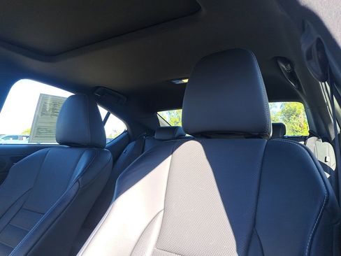 Used 2022 Lexus IS 350 F Sport image 15