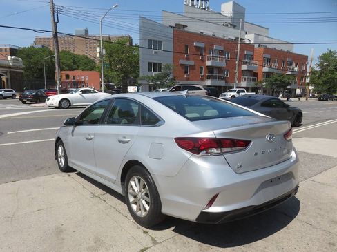 Used 2018 Hyundai Sonata SE FWD image 5