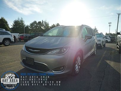 Used 2018 Chrysler Pacifica Touring-L