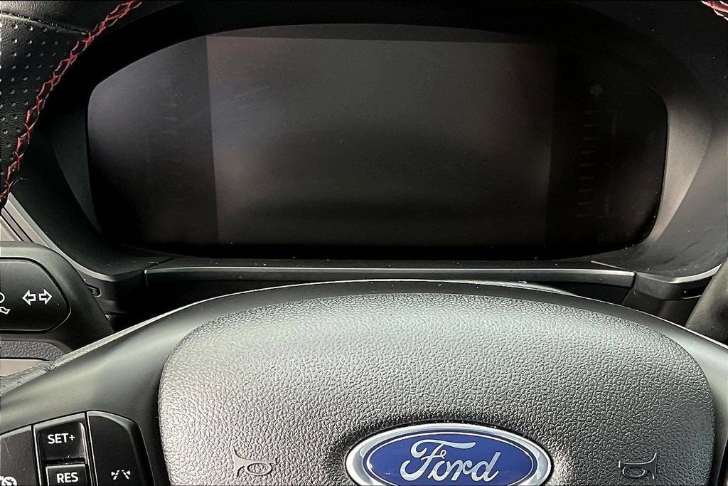 Used 2025 Ford Escape ST-Line AWD/4WD image 16