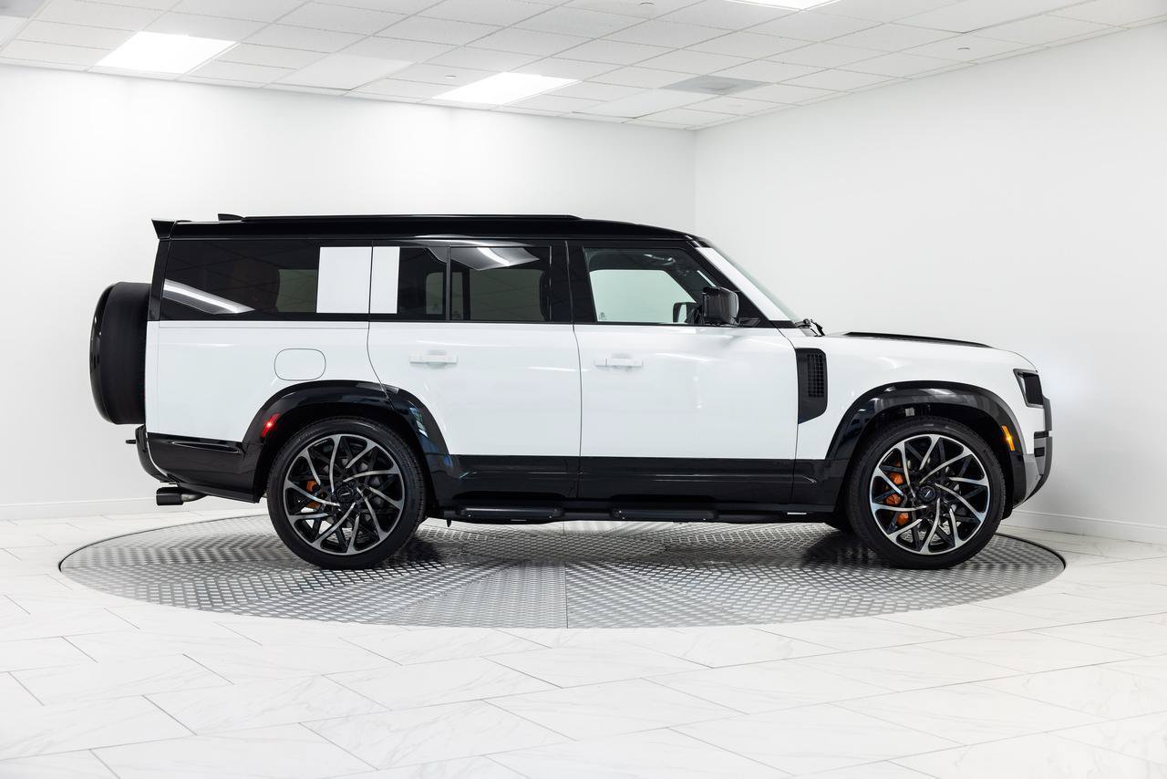 Used 2026 Land Rover Defender 130 V8 AWD/4WD image 7