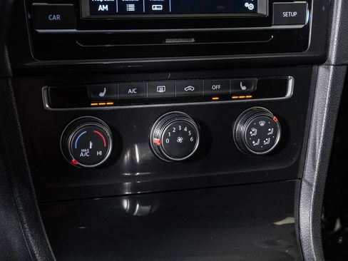 Used 2019 Volkswagen Golf Alltrack S AWD/4WD image 23