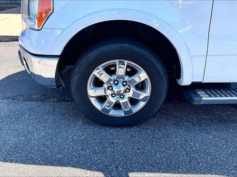 Used 2014 Ford F150 Lariat w/ Lariat Chrome Package RWD image 4