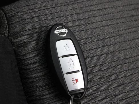 Used 2021 Nissan Rogue S FWD image 29