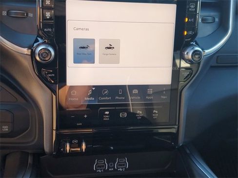 New 2025 RAM 3500 Laramie image 25