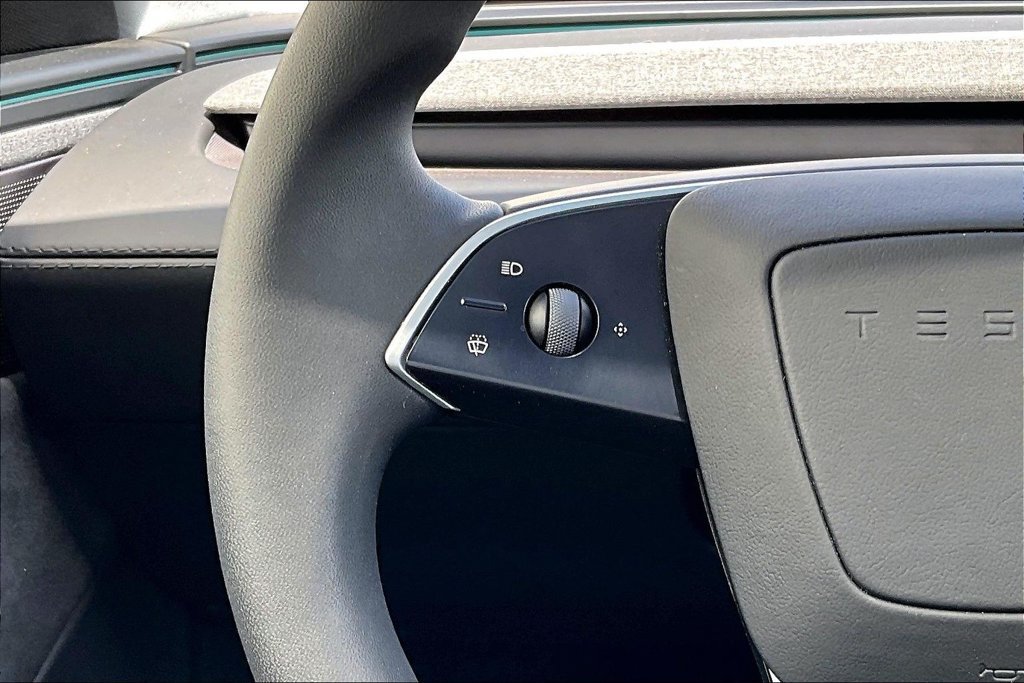 Used 2026 Tesla Model Y Long Range AWD/4WD image 17