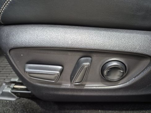 Used 2020 Toyota RAV4 XLE Premium AWD/4WD image 26