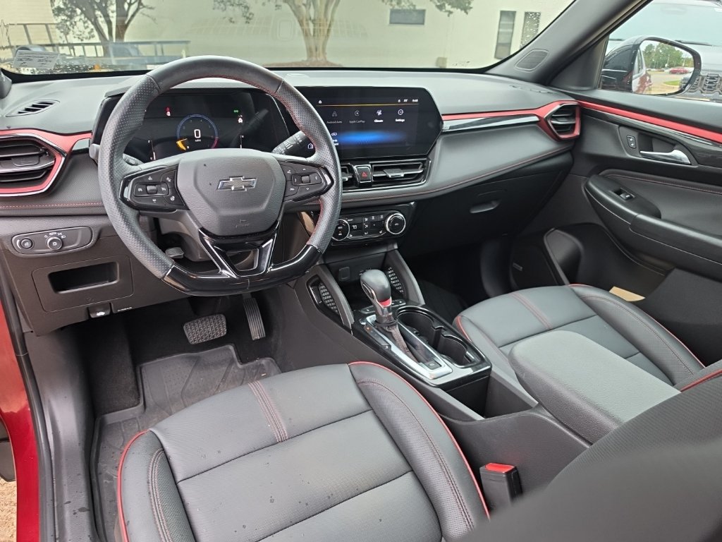 Used 2025 Chevrolet TrailBlazer RS w/ Convenience Package FWD image 28