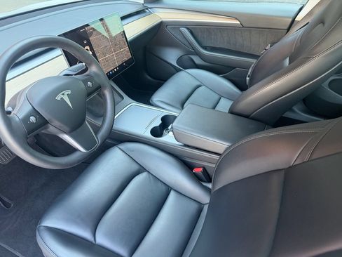 Used 2021 Tesla Model 3 Long Range AWD/4WD image 2