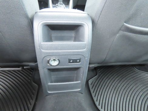 Used 2012 Volkswagen Jetta SE FWD image 20