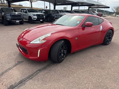 Used 2015 Nissan 370Z Touring image 3
