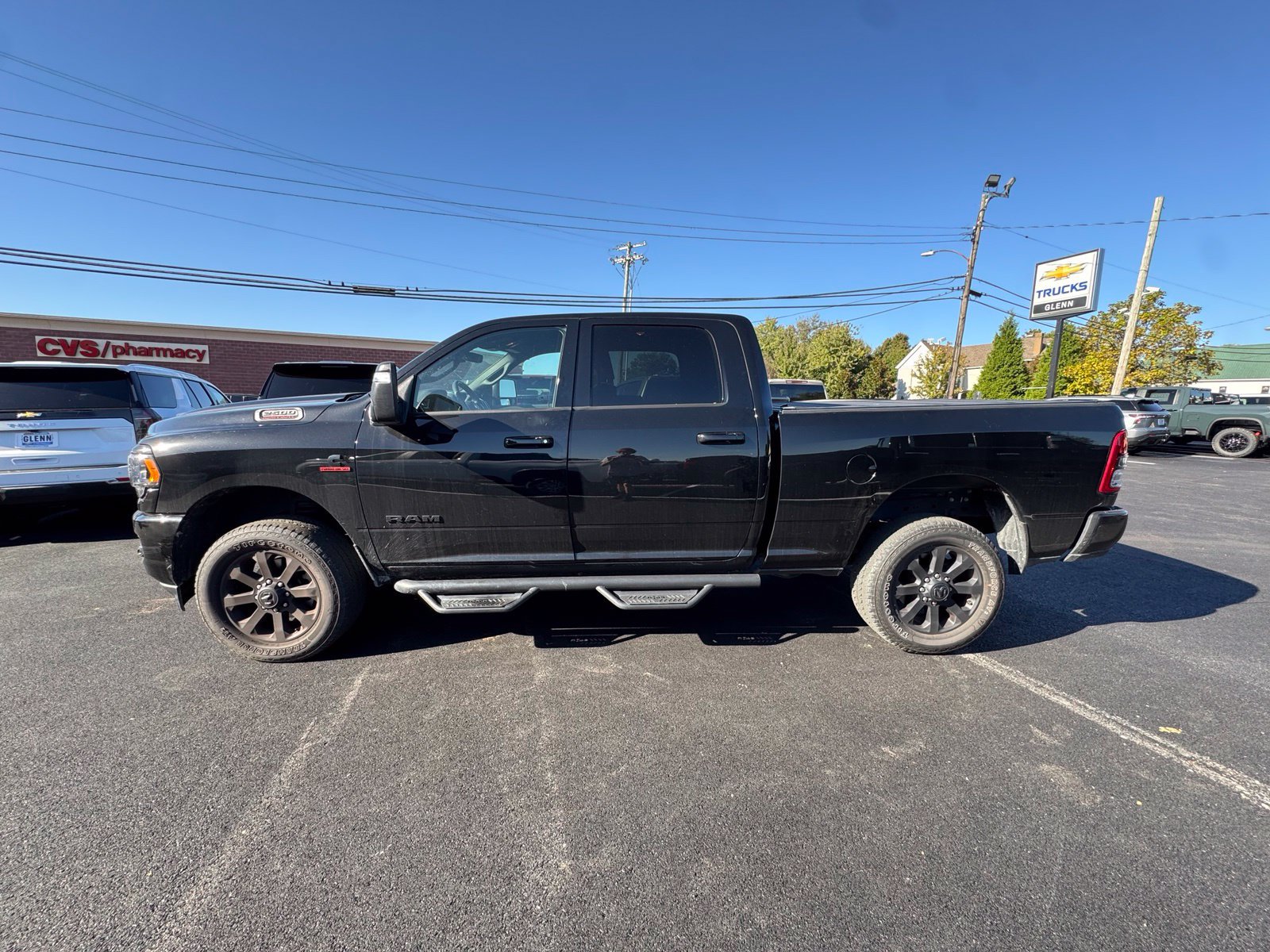 Used 2024 RAM 2500 Big Horn w/ Night Edition AWD/4WD image 3