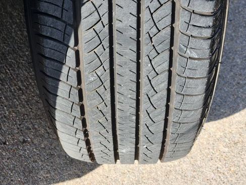 Used 2024 Chevrolet Equinox LT AWD/4WD image 11