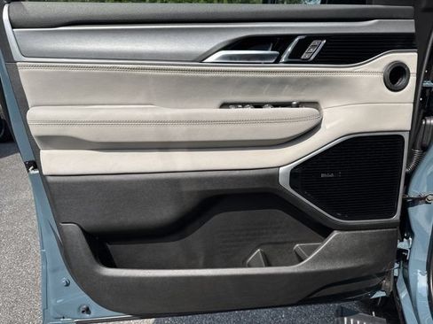 New 2026 Jeep Grand Wagoneer L Limited AWD/4WD image 11