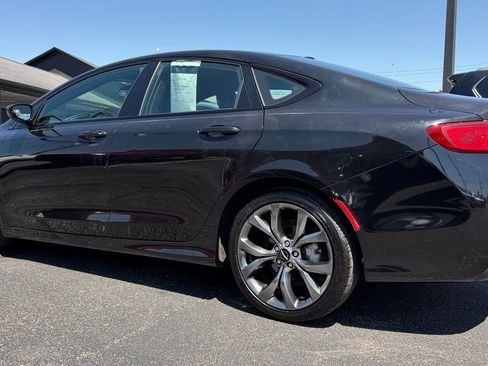 Used 2016 Chrysler 200 S w/ Comfort Group FWD image 4