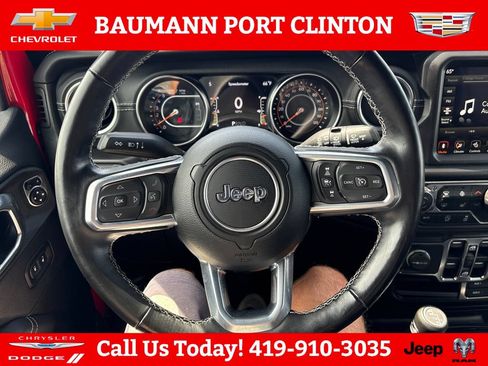 Used 2022 Jeep Wrangler Unlimited Sahara w/ LED Lighting Group AWD/4WD image 14