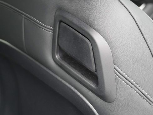 Certified 2026 BMW 430i Convertible RWD image 33