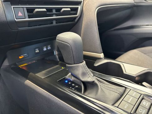 Used 2025 Toyota Camry LE FWD image 41