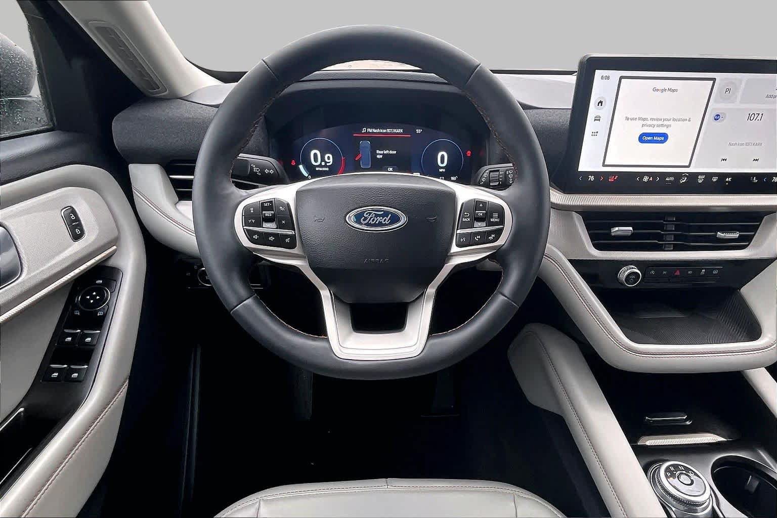 Used 2025 Ford Explorer Active w/ Active Comfort Package AWD/4WD image 6