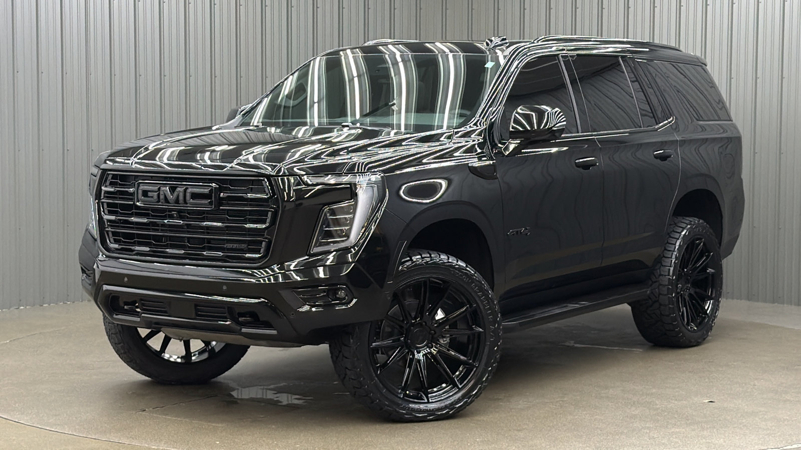 Used 2026 GMC Yukon AT4 AWD/4WD image 1