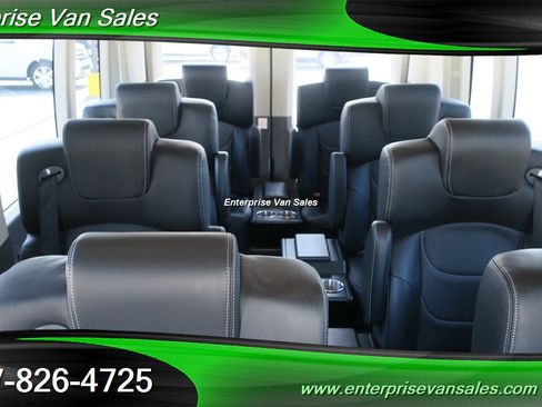 Used 2023 Ford Transit 350 XLT image 2