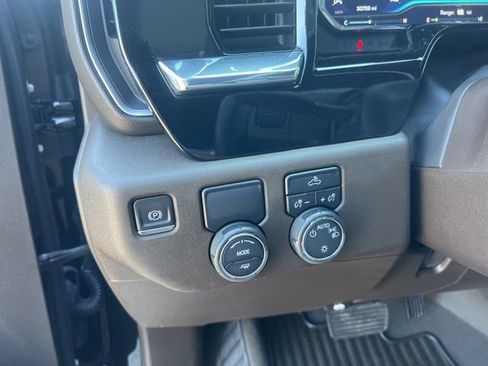 Used 2024 Chevrolet Silverado 1500 LT w/ Convenience Package II RWD image 12