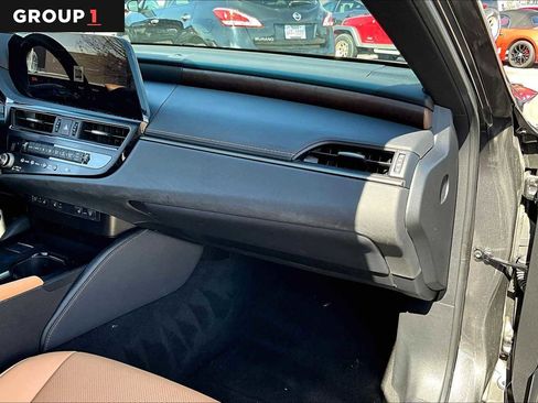 Certified 2024 Lexus ES 350 w/ Premium Package image 16