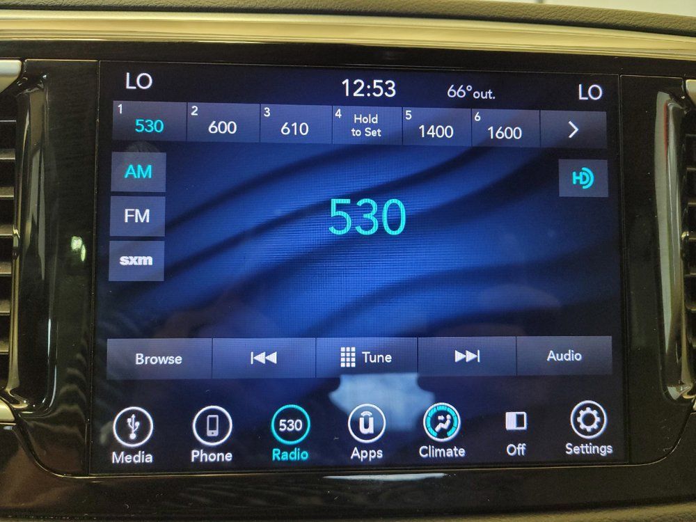 Used 2018 Chrysler Pacifica Touring Plus FWD image 25