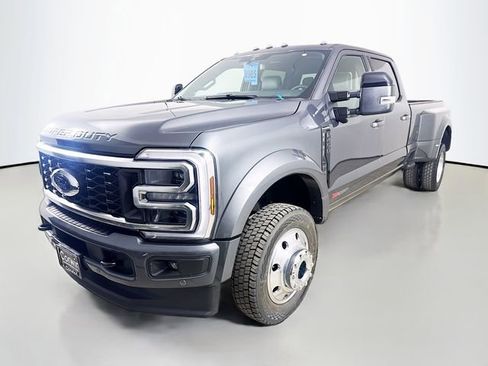 New 2026 Ford F450 Platinum w/ FX4 Off-Road Package AWD/4WD image 3