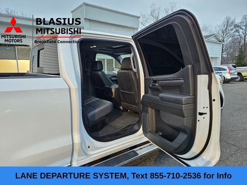 Used 2023 GMC Sierra 1500 SLT w/ SLT Convenience Package image 16