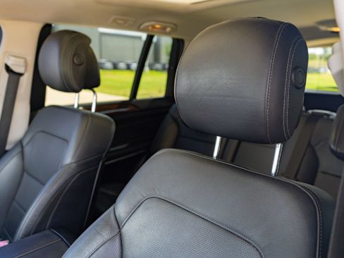 Used 2017 Mercedes-Benz GLS 550 4MATIC image 10