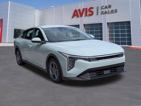 Used 2025 Kia K4 FWD image 14