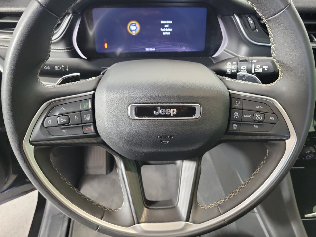 Used 2024 Jeep Grand Cherokee L Laredo RWD image 16
