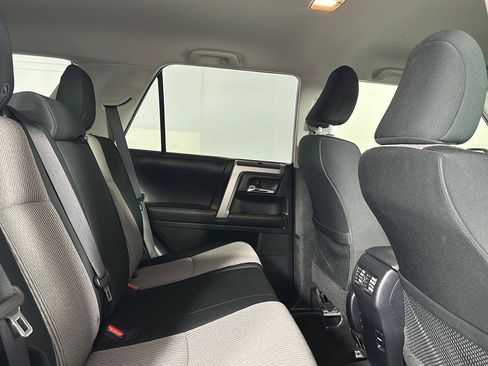 Used 2018 Toyota 4Runner SR5 AWD/4WD image 24