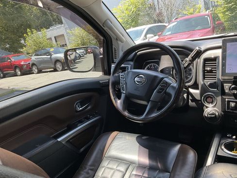 Used 2017 Nissan Titan Platinum Reserve AWD/4WD image 17