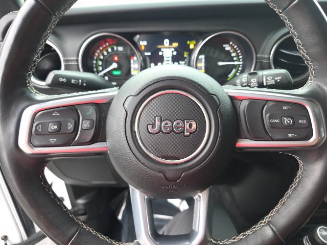 Used 2022 Jeep Wrangler Unlimited Sahara w/ Cold Weather Group AWD/4WD image 10