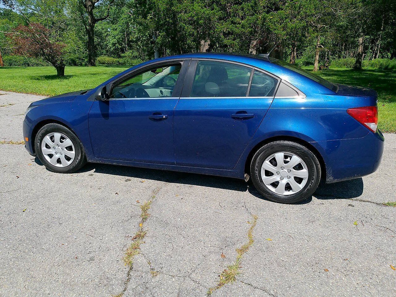 Used 2012 Chevrolet Cruze LS FWD image 9