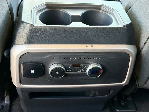 Used 2022 Ford Expedition XLT RWD image 25