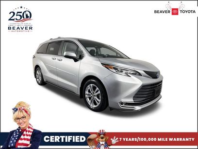 Used 2023 Toyota Sienna Platinum