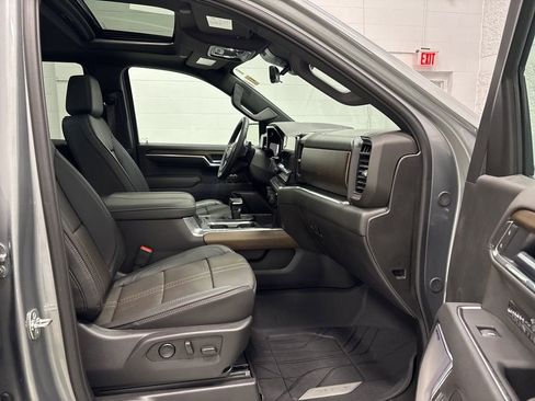 Used 2025 Chevrolet Silverado 1500 High Country w/ High Country Premium Package image 37