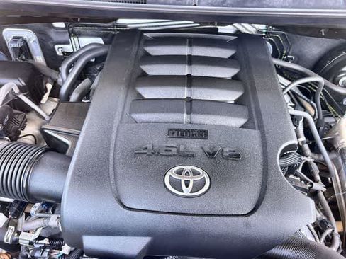 Used 2019 Toyota Tundra SR5 w/ SR5 Upgrade Package RWD image 10