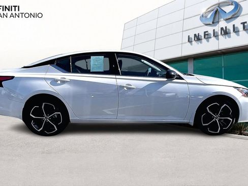 Used 2025 Nissan Altima 2.5 SR AWD/4WD image 45