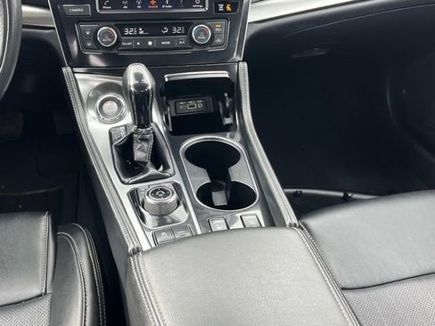 Certified 2023 Nissan Maxima SL FWD image 16