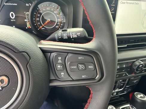 Used 2024 Jeep Wrangler Unlimited Rubicon w/ Convenience Group AWD/4WD image 19